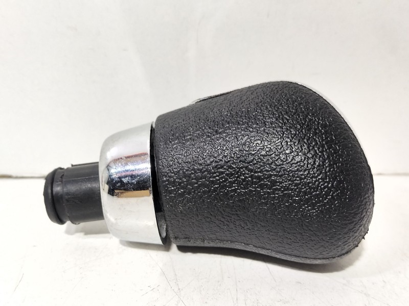 Recambio de pomo palanca cambio para ford kuga i 2.0 tdci referencia OEM IAM Ford Kuga  
