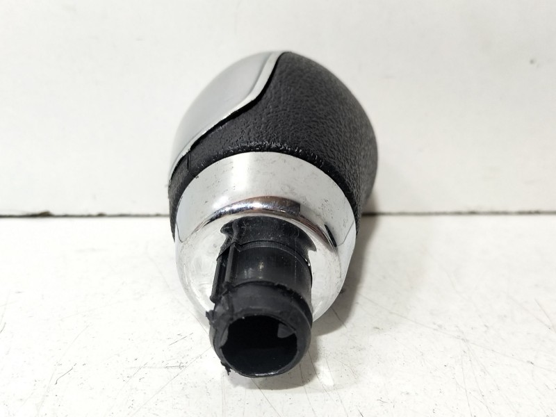 Recambio de pomo palanca cambio para ford kuga i 2.0 tdci referencia OEM IAM Ford Kuga  
