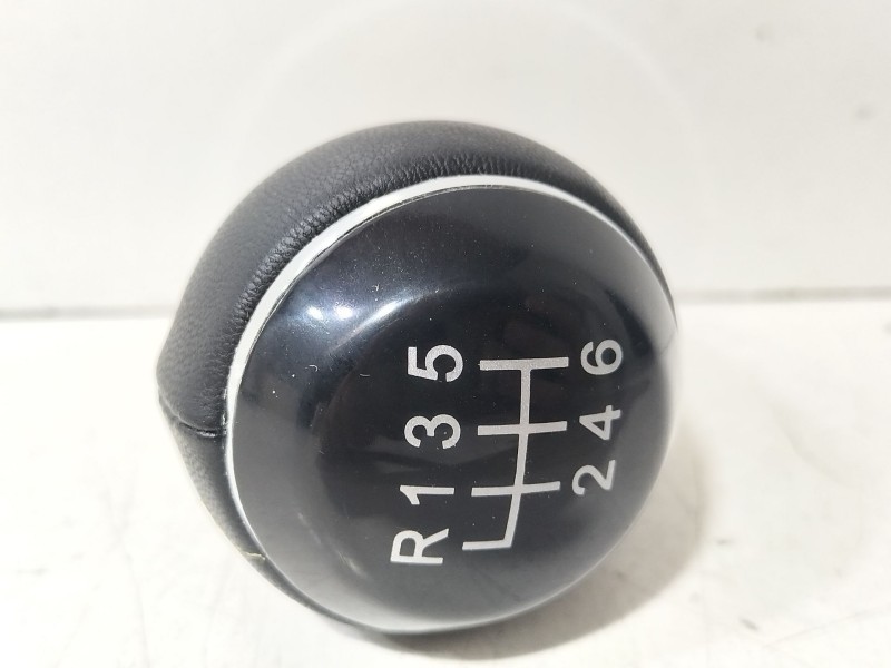 Recambio de pomo palanca cambio para volkswagen passat cc b6 (357) 2.0 tdi referencia OEM IAM FX-332-6G  