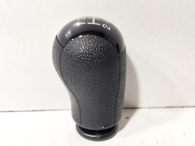 Recambio de pomo palanca cambio para ford fiesta vi (cb1, ccn) 1.6 tdci referencia OEM IAM FX-184  