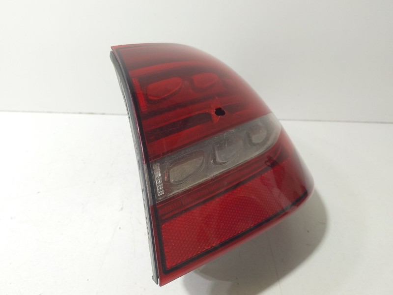 Recambio de piloto trasero derecho para mercedes-benz clase c (w205) c 200 (205.042) referencia OEM IAM A2059064105  
