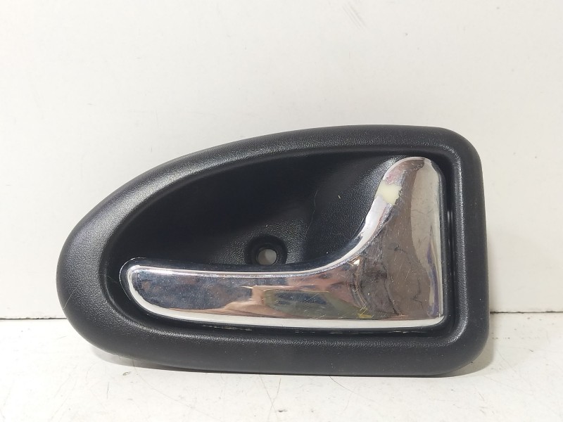 Recambio de maneta interior delantera derecha para renault clio ii (bb_, cb_) 1.5 dci (b/cb07) referencia OEM IAM Renault Clio I