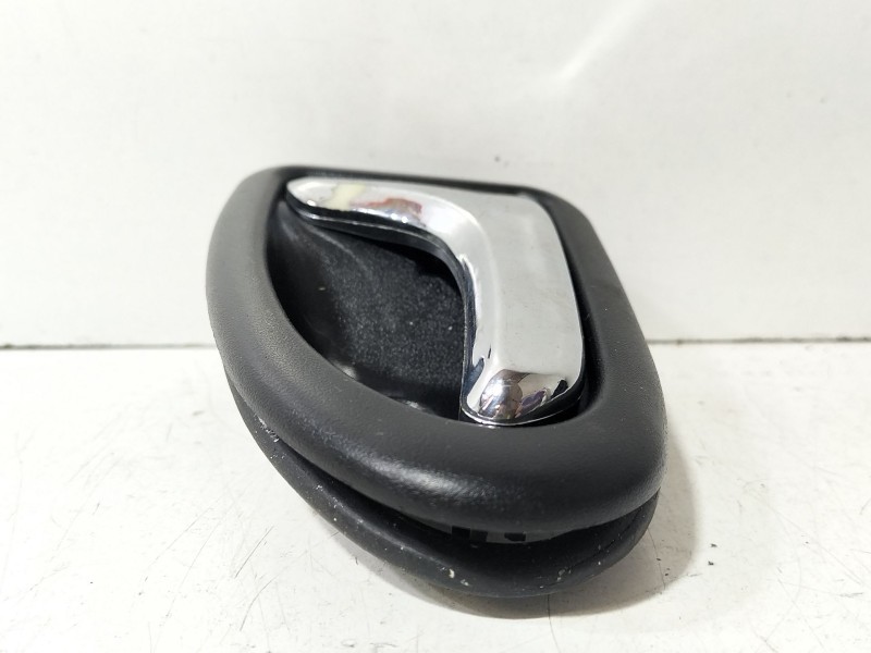 Recambio de maneta interior delantera derecha para renault clio ii (bb_, cb_) 1.5 dci (b/cb07) referencia OEM IAM Renault Clio I