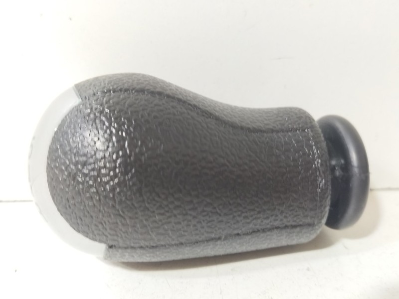 Recambio de pomo palanca cambio para ford fiesta vi (cb1, ccn) 1.6 tdci referencia OEM IAM FX-185  