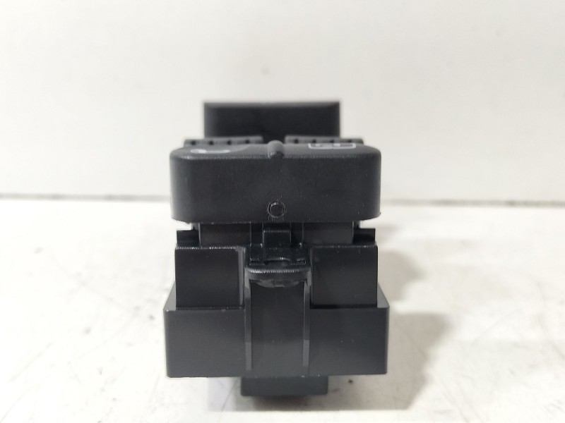 Recambio de mando elevalunas delantero izquierdo para volkswagen golf iv (1j1) 1.9 tdi referencia OEM IAM EWS-VW-006  
