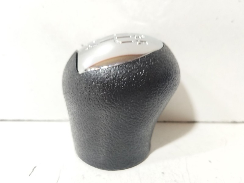 Recambio de pomo palanca cambio para renault clio ii (bb_, cb_) 1.5 dci (b/cb07) referencia OEM IAM Renault Clio II  