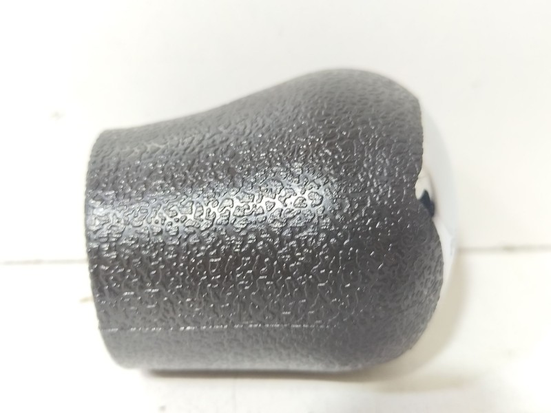 Recambio de pomo palanca cambio para renault clio ii (bb_, cb_) 1.5 dci (b/cb07) referencia OEM IAM Renault Clio II  