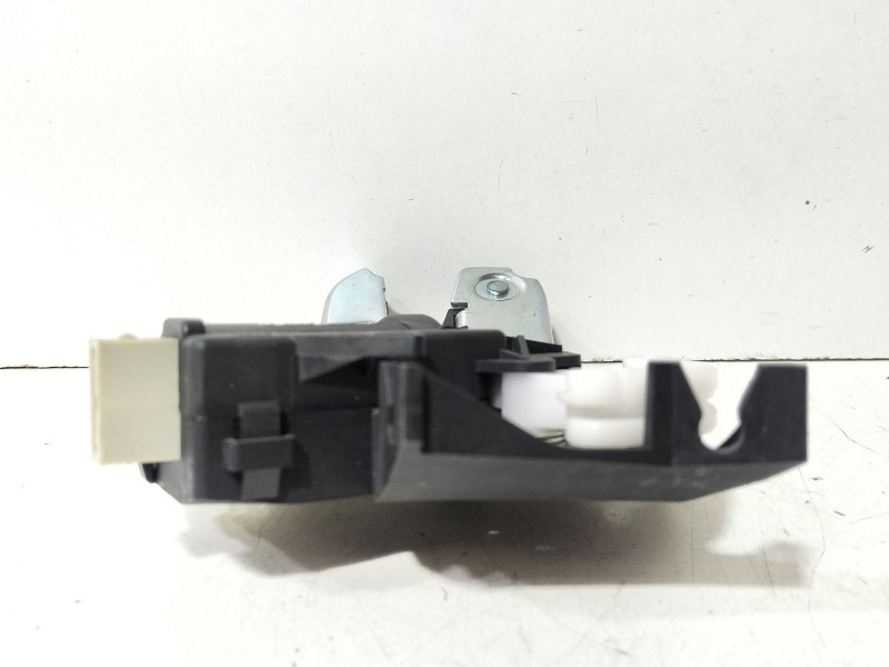 Recambio de cerradura maletero / porton para audi a6 berlina (4f2) 2.0 tdi referencia OEM IAM 4F5827505D  