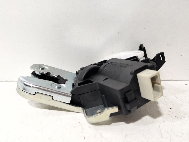 Recambio de cerradura maletero / porton para audi a6 berlina (4f2) 2.0 tdi referencia OEM IAM 4F5827505D  