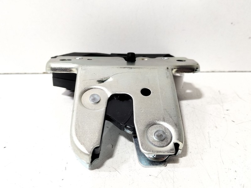 Recambio de cerradura maletero / porton para audi a6 berlina (4f2) 2.0 tdi referencia OEM IAM 4F5827505D  