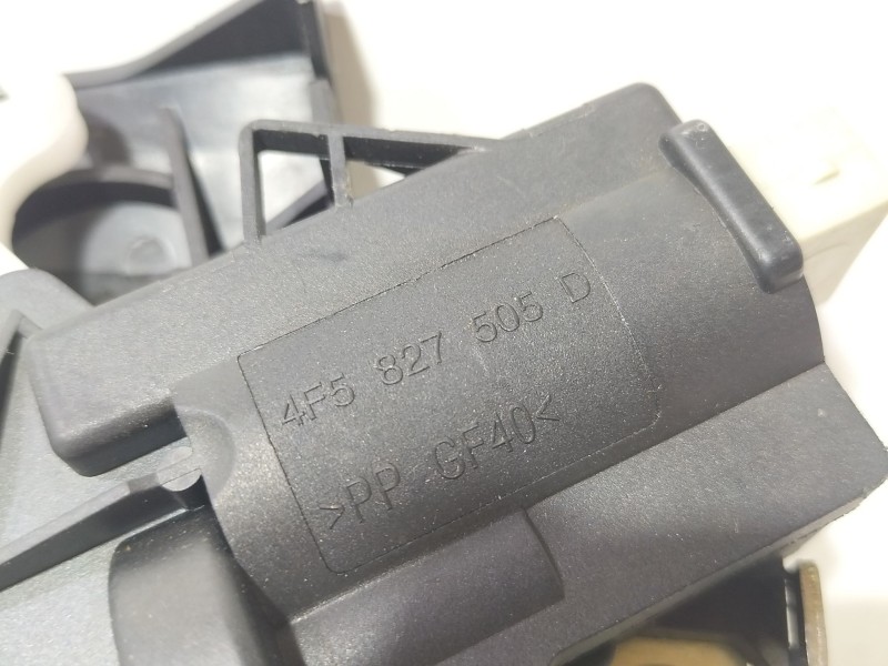 Recambio de cerradura maletero / porton para audi a6 berlina (4f2) 2.0 tdi referencia OEM IAM 4F5827505D  