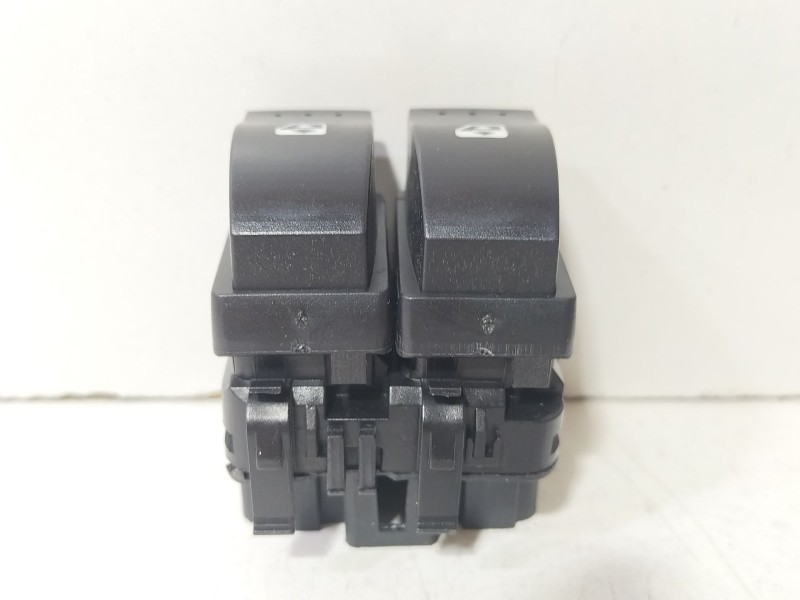 Recambio de mando elevalunas delantero izquierdo para renault clio ii (bb_, cb_) 1.5 dci (b/cb07) referencia OEM IAM Renault Cli