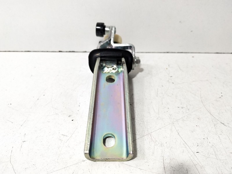 Recambio de soporte / guia puerta corredera para iveco daily v autobús 50c15 referencia OEM IAM Iveco Daily V  