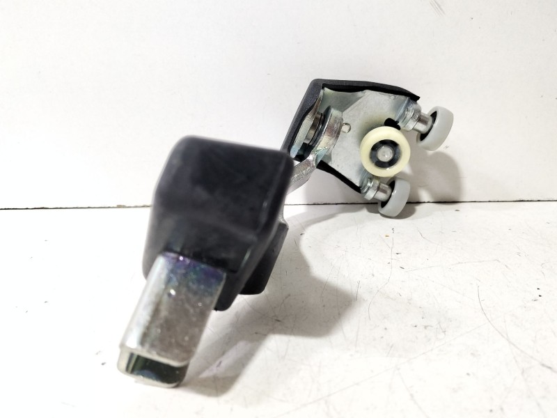 Recambio de soporte / guia puerta corredera para iveco daily v caja/chasis 55s17w 4x4 referencia OEM IAM FT95368  