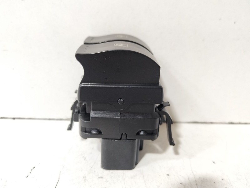 Recambio de mando elevalunas delantero izquierdo para renault trafic caja cerrada (ab 4.01) 1.9 diesel referencia OEM IAM Renaul