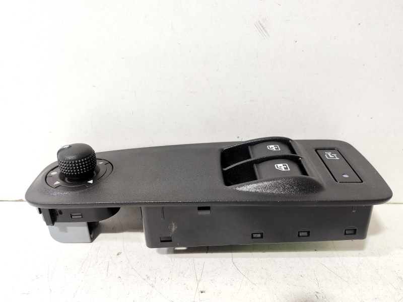 Recambio de mando elevalunas delantero izquierdo para fiat ducato autobús (244_) 2.8 jtd referencia OEM IAM Fiat Ducato Boxer Ju