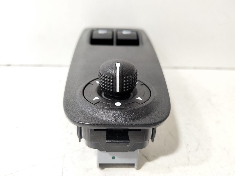 Recambio de mando elevalunas delantero izquierdo para fiat ducato autobús (244_) 2.8 jtd referencia OEM IAM Fiat Ducato Boxer Ju