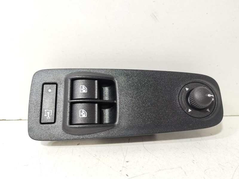 Recambio de mando elevalunas delantero izquierdo para fiat ducato autobús (244_) 2.8 jtd referencia OEM IAM Fiat Ducato Boxer Ju