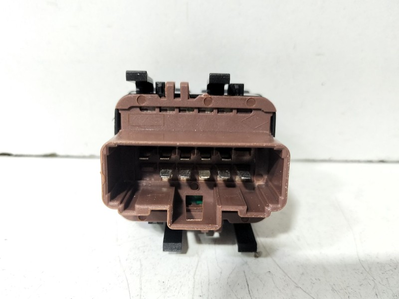 Recambio de mando elevalunas delantero izquierdo para renault scenic ii 1.9 dci diesel referencia OEM IAM Renault Scenic  