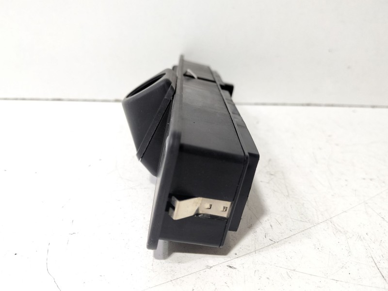 Recambio de maneta porton para ford focus iii 1.6 ti referencia OEM IAM EZC-FR-078  