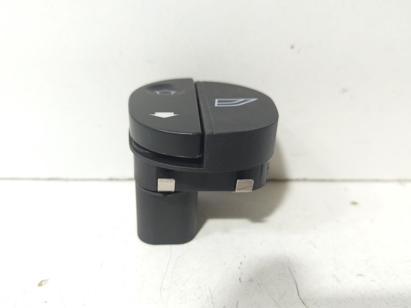 Recambio de mando elevalunas delantero derecho para ford ka (rb_) 1.3 i referencia OEM IAM Ford KA  