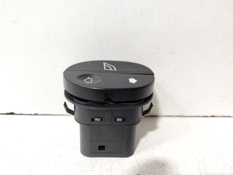 Recambio de mando elevalunas delantero derecho para ford ka (rb_) 1.3 i referencia OEM IAM Ford KA  