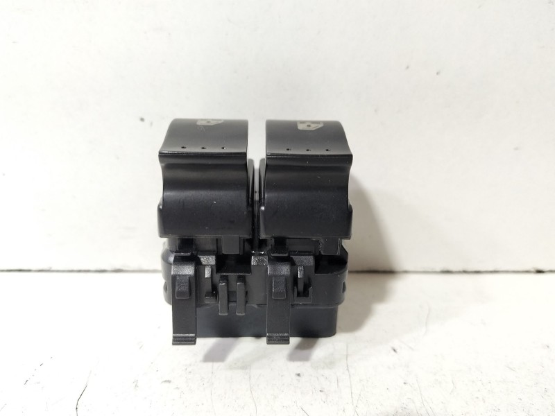 Recambio de mando elevalunas delantero izquierdo para renault trafic caja cerrada (ab 4.01) doble cabina l1h1 2,7t referencia OE