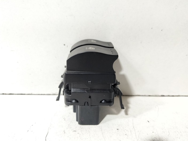 Recambio de mando elevalunas delantero izquierdo para renault trafic caja cerrada (ab 4.01) doble cabina l1h1 2,7t referencia OE