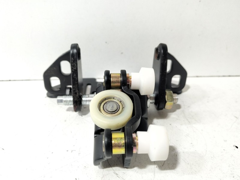 Recambio de soporte / guia puerta corredera para mercedes-benz sprinter 02.00  caja abierta 216 cdi (902.611-612) referencia OEM