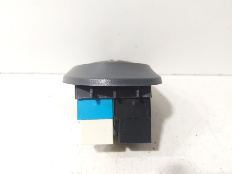 Recambio de mando elevalunas delantero izquierdo para iveco daily caja cerrada (1999 =>) 29 - l 12 caja cerrada referencia OEM I