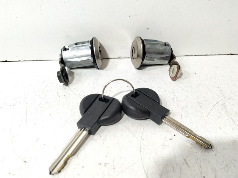 Recambio de juego bombines para citroën berlingo 2.0 hdi 600 furg. referencia OEM IAM Citroën Berlingo  