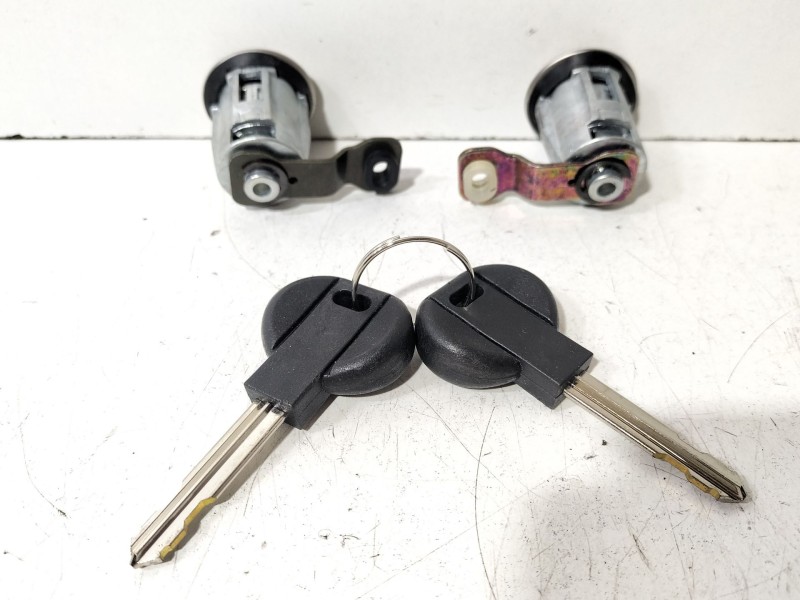 Recambio de juego bombines para citroën berlingo 2.0 hdi 600 furg. referencia OEM IAM Citroën Berlingo  