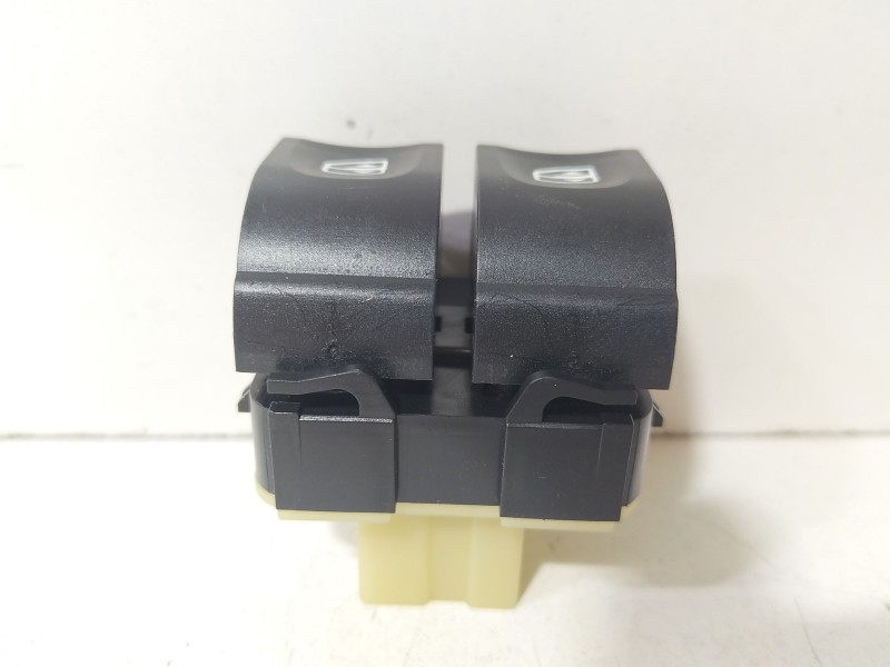 Recambio de mando elevalunas delantero izquierdo para dacia dokker 1.5 dci diesel fap cat referencia OEM IAM Dacia Dokker  
