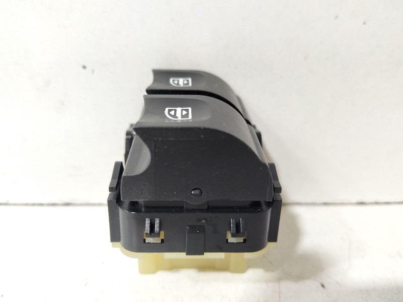 Recambio de mando elevalunas delantero izquierdo para dacia dokker 1.5 dci diesel fap cat referencia OEM IAM Dacia Dokker  