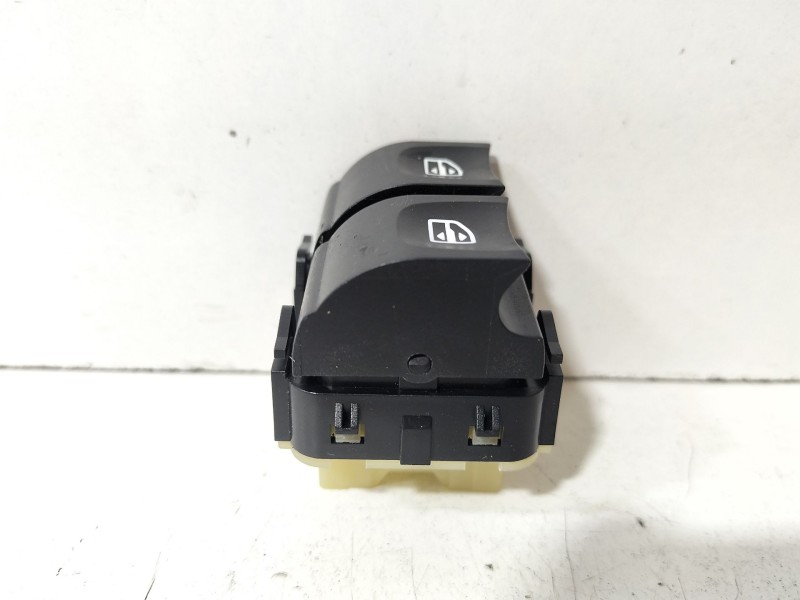 Recambio de mando elevalunas delantero izquierdo para dacia dokker 1.5 dci diesel fap cat referencia OEM IAM Dacia Dokker  