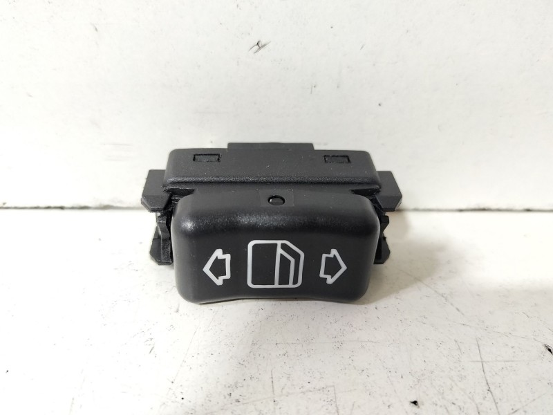 Recambio de mando elevalunas delantero derecho para mercedes-benz clase e (w124) berlina 3.0 diesel referencia OEM IAM A12482046