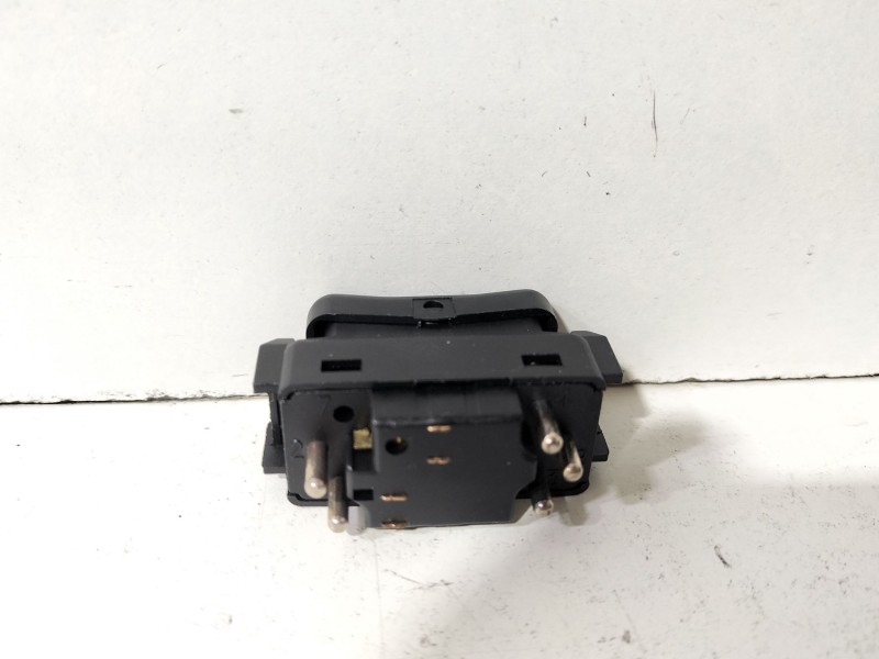 Recambio de mando elevalunas delantero derecho para mercedes-benz clase e (w124) e 200 (124.019) referencia OEM IAM Mercedes W12