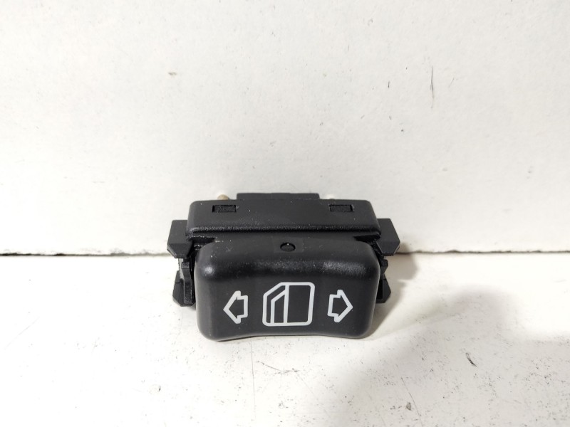 Recambio de mando elevalunas delantero derecho para mercedes-benz clase e (w124) e 200 (124.019) referencia OEM IAM Mercedes W12