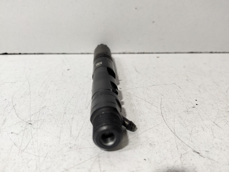 Recambio de inyector para renault clio ii fase ii (b/cb0) 1.5 dci diesel referencia OEM IAM 8200365186  