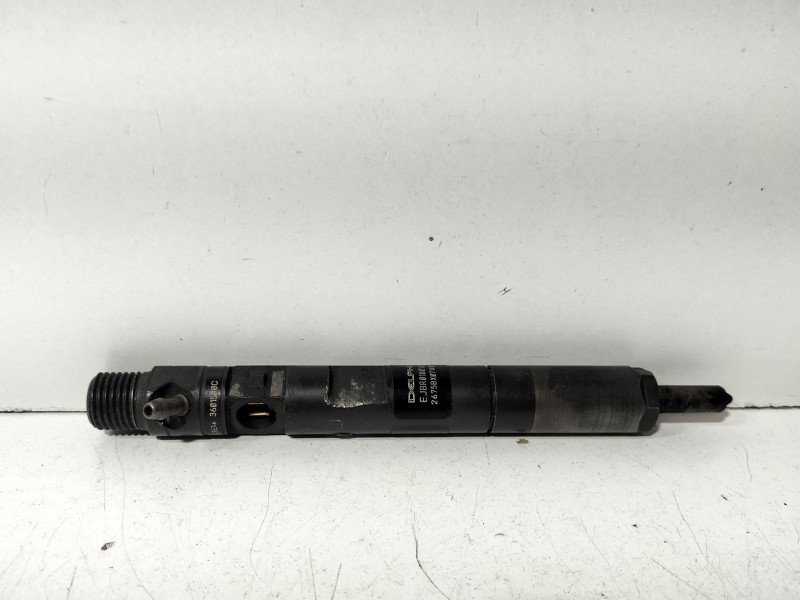 Recambio de inyector para renault clio ii fase ii (b/cb0) 1.5 dci diesel referencia OEM IAM 8200365186  