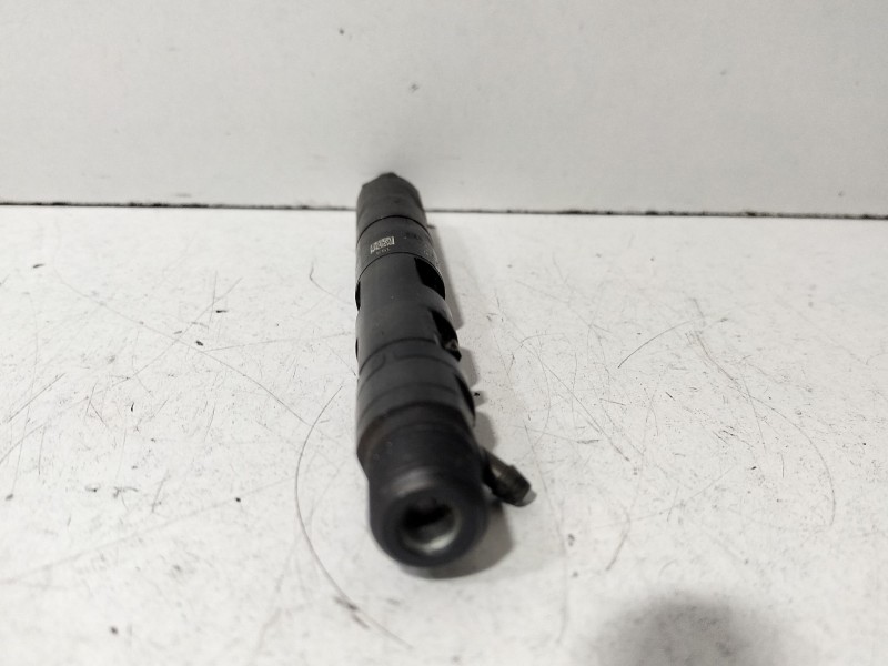 Recambio de inyector para renault clio ii fase ii (b/cb0) 1.5 dci diesel referencia OEM IAM 8200365186  