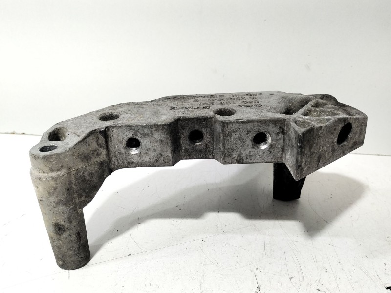 Recambio de soporte motor para seat leon (1p1) 1.9 tdi referencia OEM IAM 03G199207F  