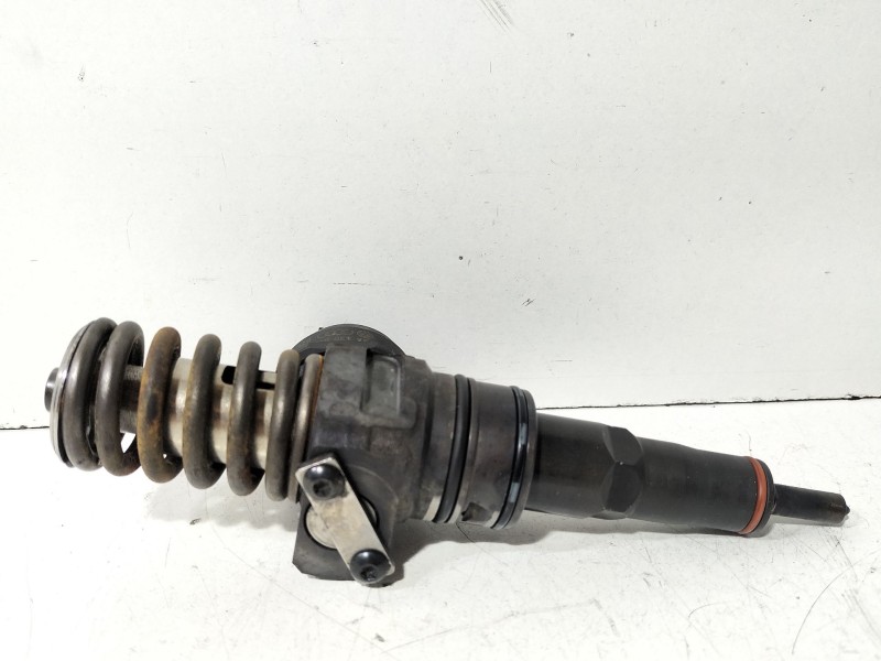 Recambio de inyector para seat leon (1p1) 1.9 tdi referencia OEM IAM 038130073AG  