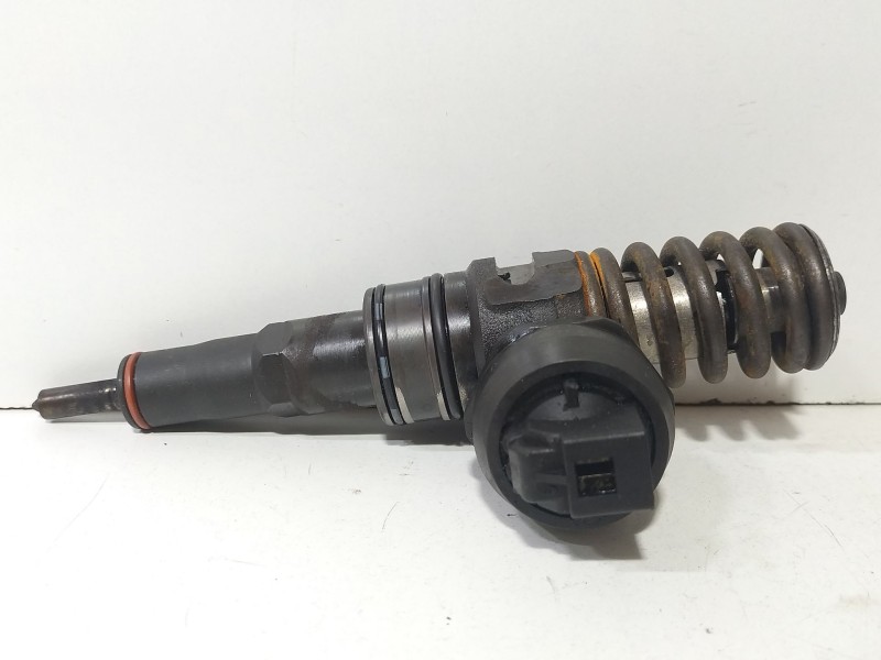 Recambio de inyector para seat leon (1p1) 1.9 tdi referencia OEM IAM 038130073AG  