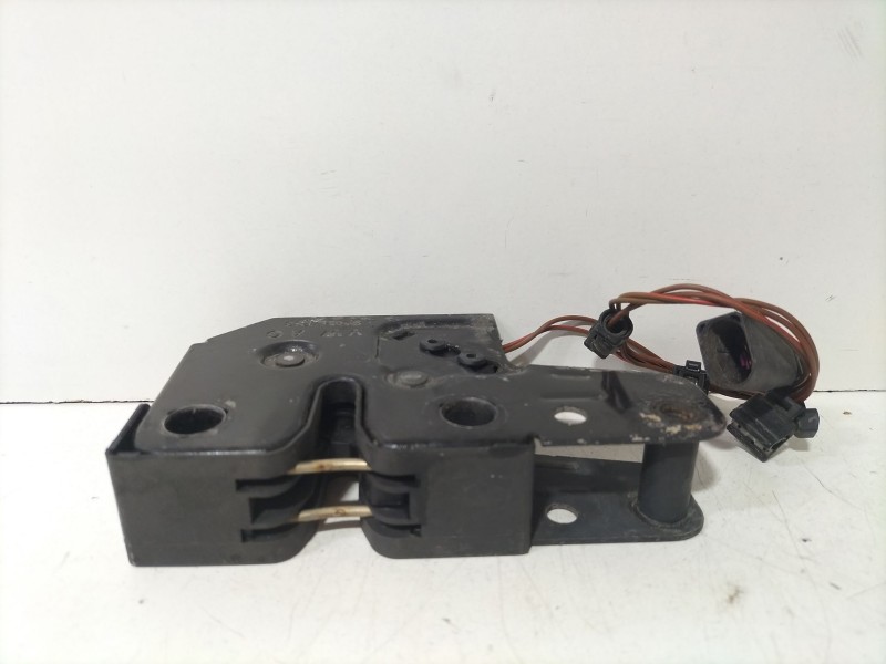 Recambio de cerradura capot para seat toledo iii (5p2) 2.0 tdi referencia OEM IAM 5P1323509B  