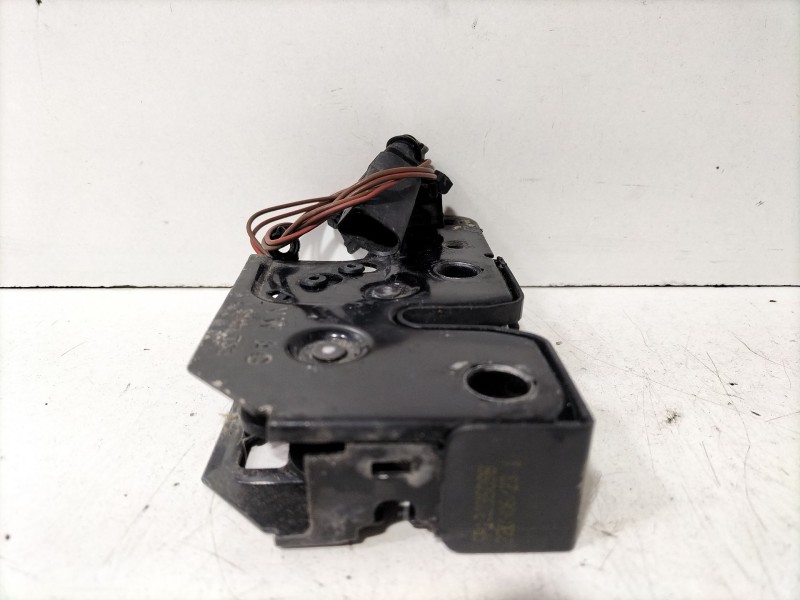 Recambio de cerradura capot para seat toledo iii (5p2) 2.0 tdi referencia OEM IAM 5P1323509B  