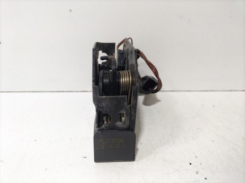 Recambio de cerradura capot para seat toledo iii (5p2) 2.0 tdi referencia OEM IAM 5P1323509B  