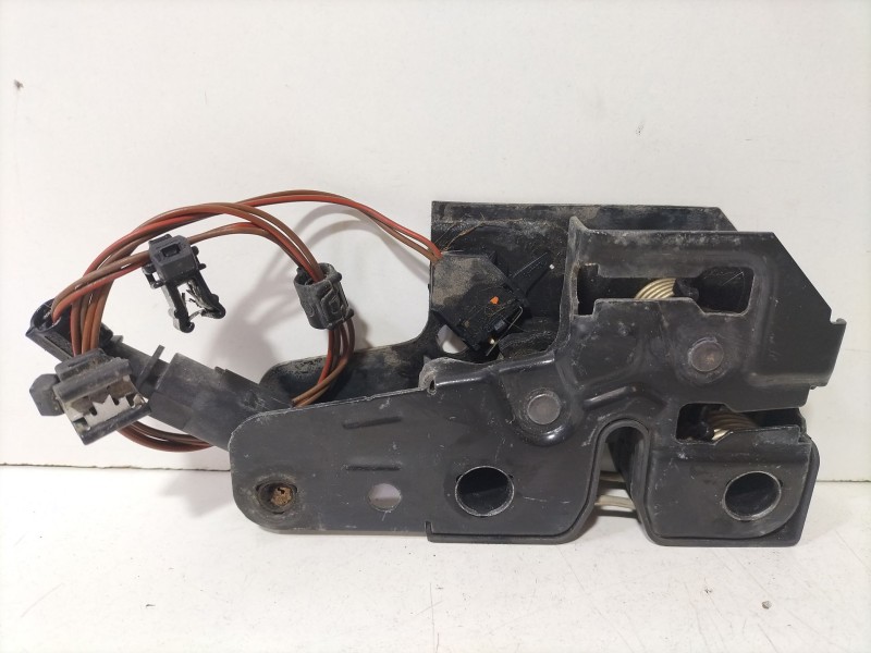 Recambio de cerradura capot para seat toledo iii (5p2) 2.0 tdi referencia OEM IAM 5P1323509B  