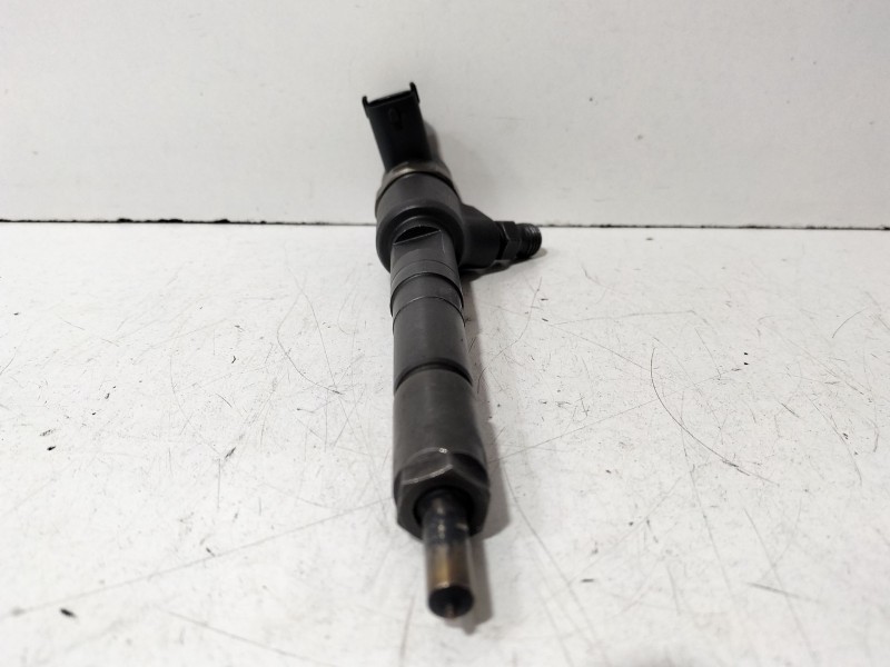 Recambio de inyector para fiat grande punto (199) 1.3 16v multijet active (55kw) referencia OEM IAM 0445110183  