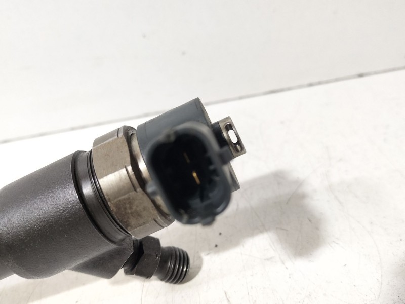 Recambio de inyector para fiat grande punto (199) 1.3 16v multijet active (55kw) referencia OEM IAM 0445110183  